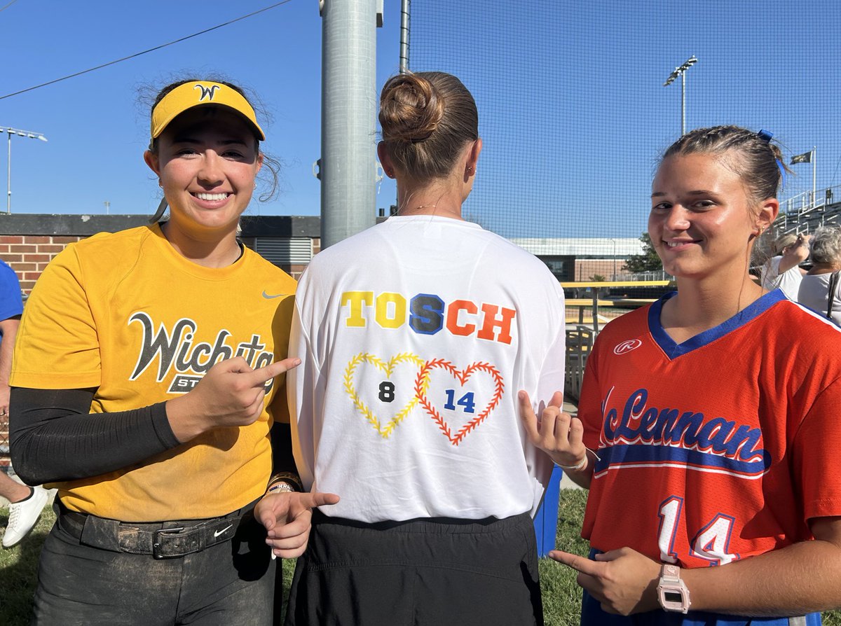 Carmel Tosch tweet media