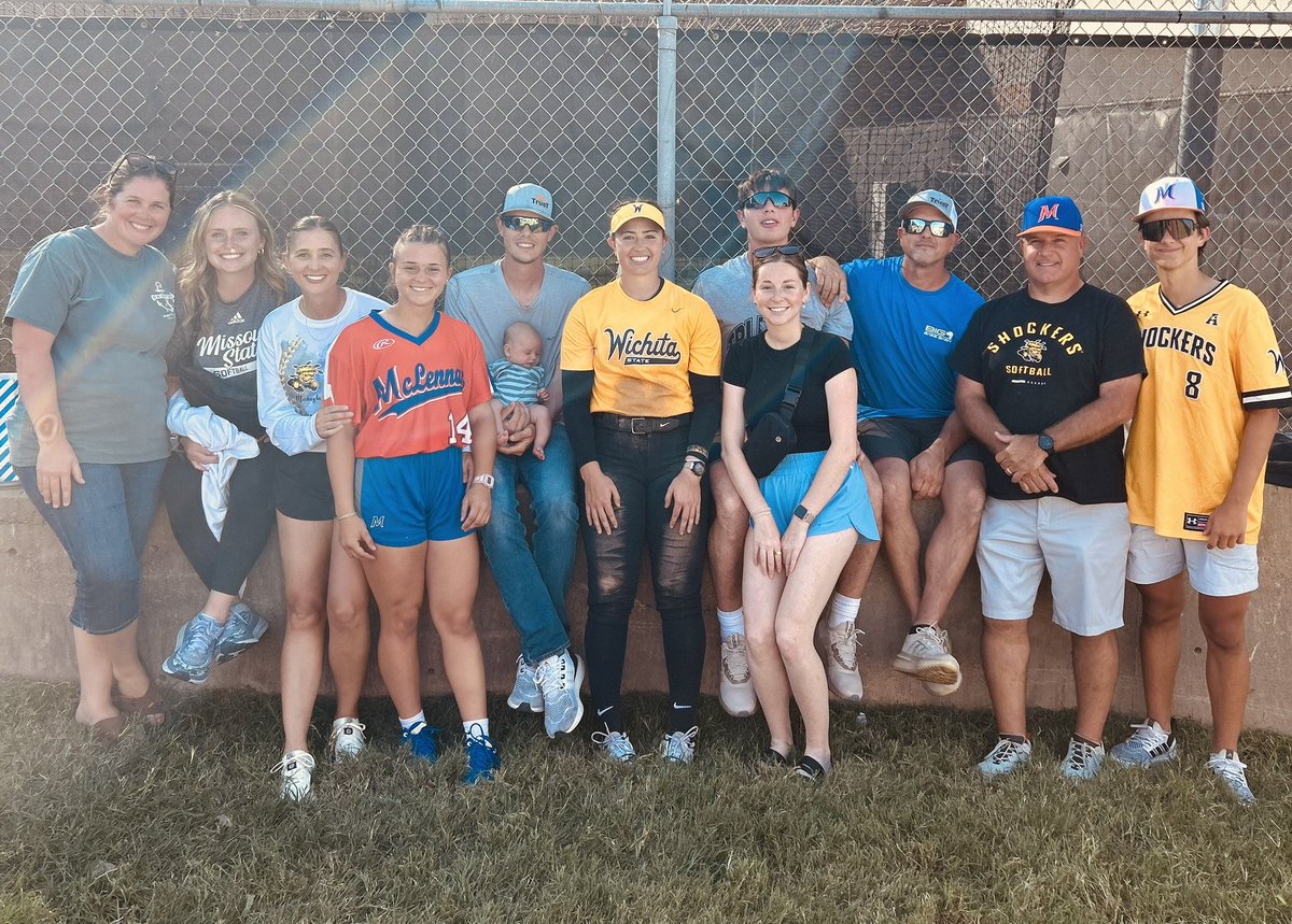 Carmel Tosch tweet media