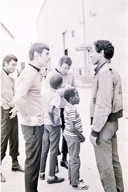 miri_plt's tweet image. #leonardnimoy
#deforestkelley
#williamshatner