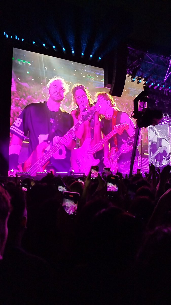 Los shows de <a href="/AIRBAGoficial/">Patricio Sardelli</a> <a href="/GastonSardelli/">Gastón Sardelli</a> <a href="/GuidoAIRBAG/">Guido Armido</a> son ÚNICOS. No recuerdo otra banda que me haya generado la sensación de liberación real. Te vas del lugar ligero, tranquilo, feliz.

Lo de anoche fue SUBLIME. Gracias por tanto. Nos vemos cuando sea, dónde sea 💀💀💀