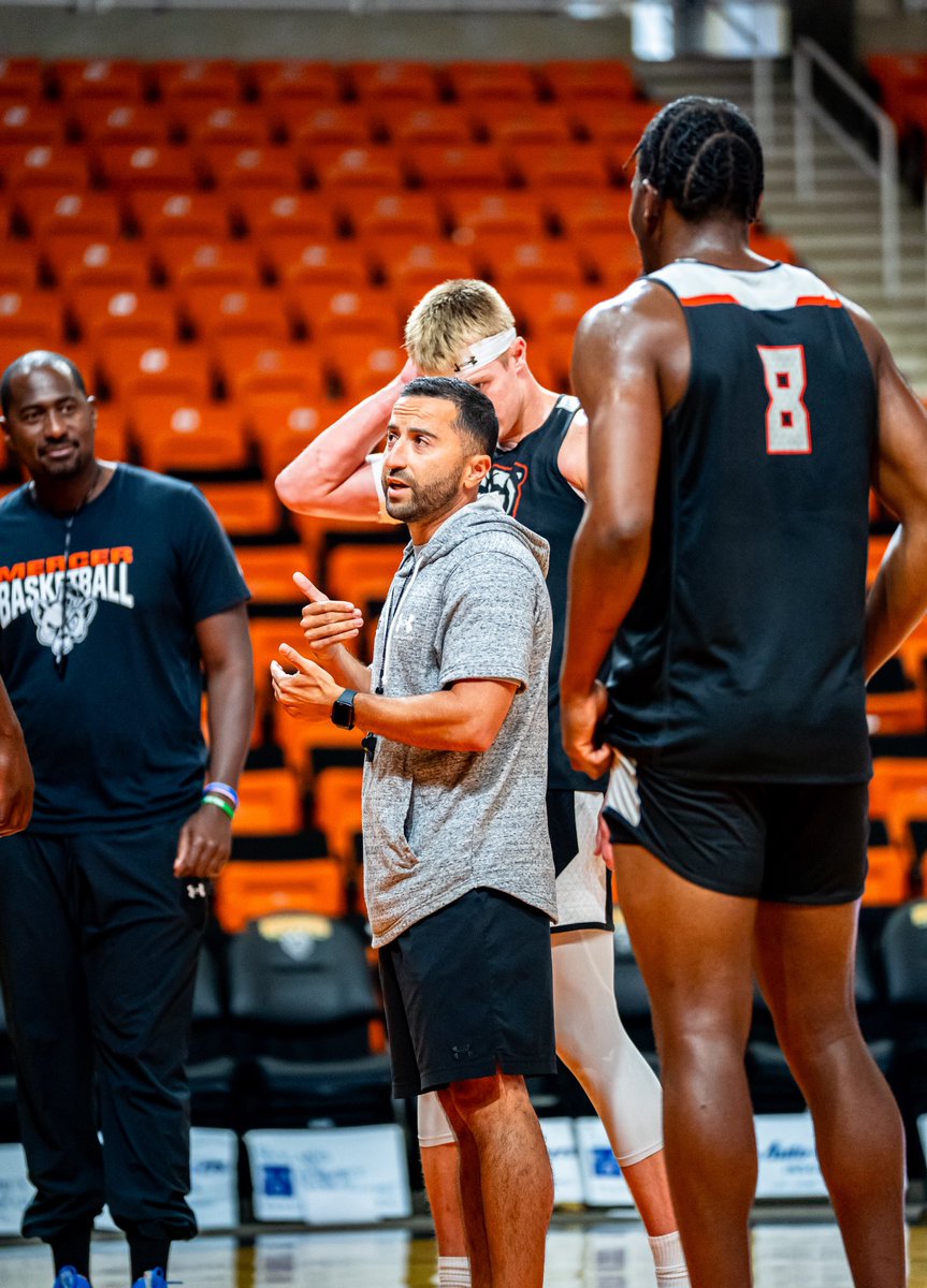 Happy National Coaches Day!

We are appreciative of the commitment and devotion our staff has for our players and program. 🐻

#GoBears