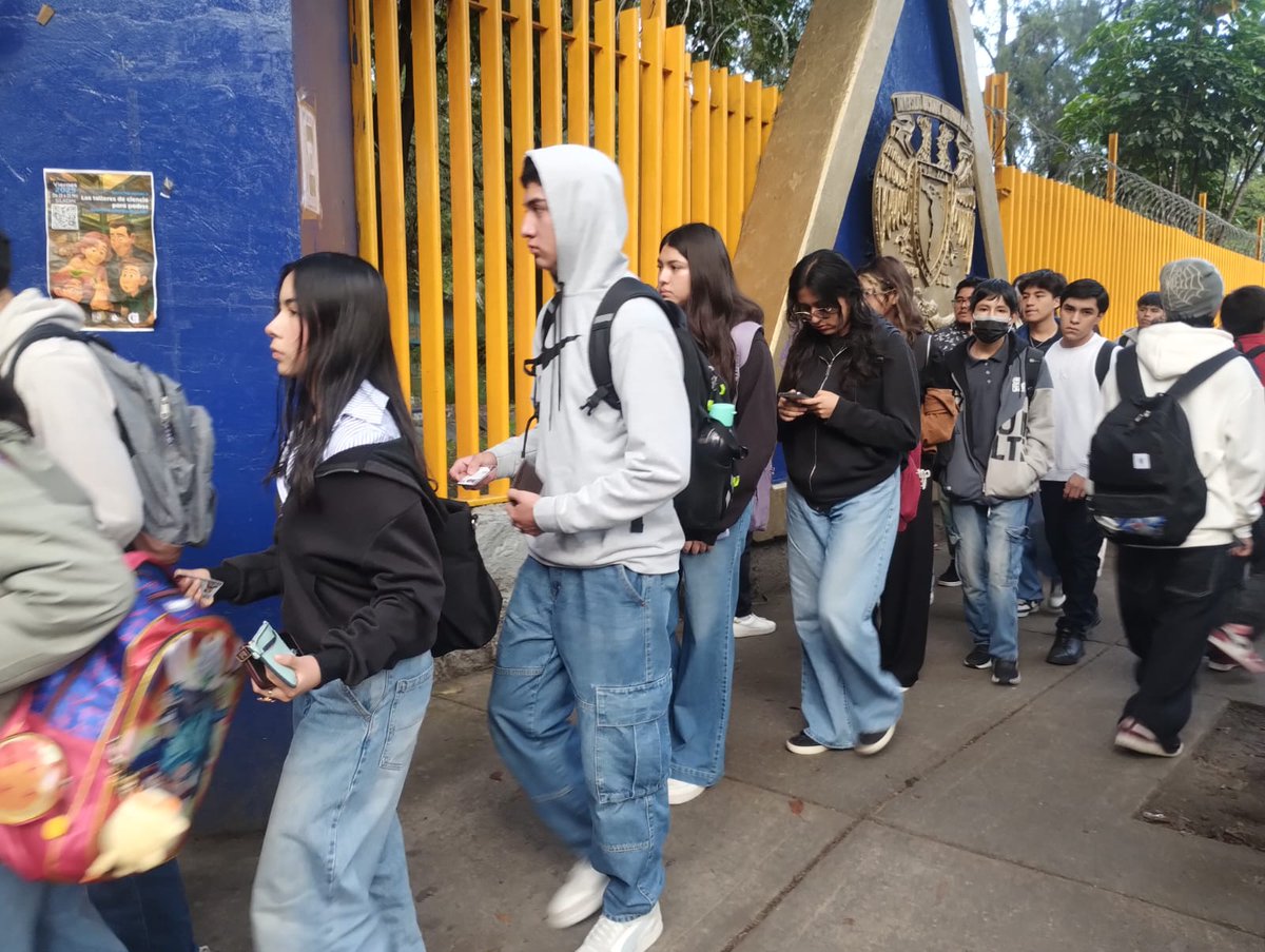 CCHUNAM's tweet image. #GacetaCCH | Este lunes, la comunidad del Colegio de Ciencias y Humanidades de los planteles Azcapotzalco, Naucalpan, Vallejo y Oriente, retomó las actividades académico-administrativas 

gaceta.cch.unam.mx/es/retoman-act…