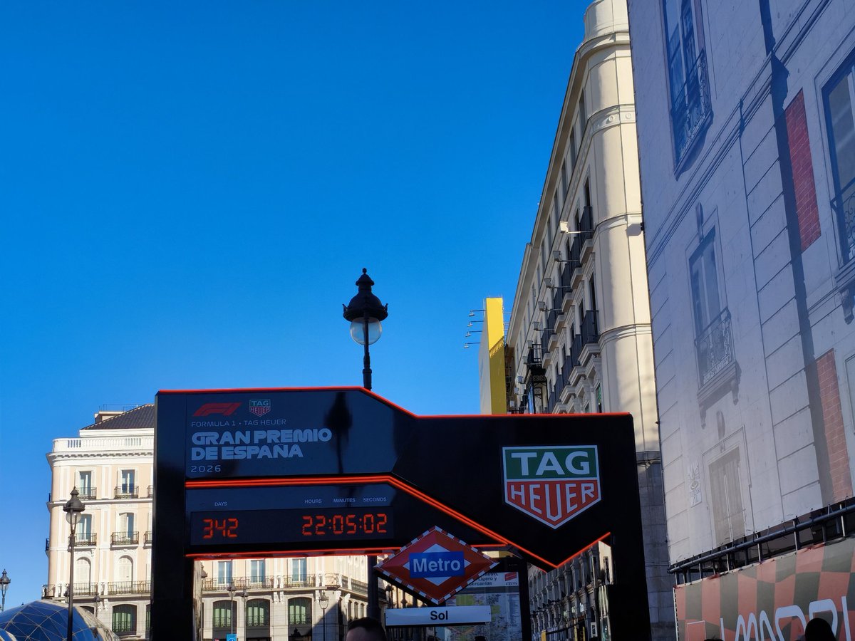 Menudos flipaos
<a href="/MADRID/">Ayuntamiento Madrid</a> 
<a href="/ComunidadMadrid/">Comunidad de Madrid</a>