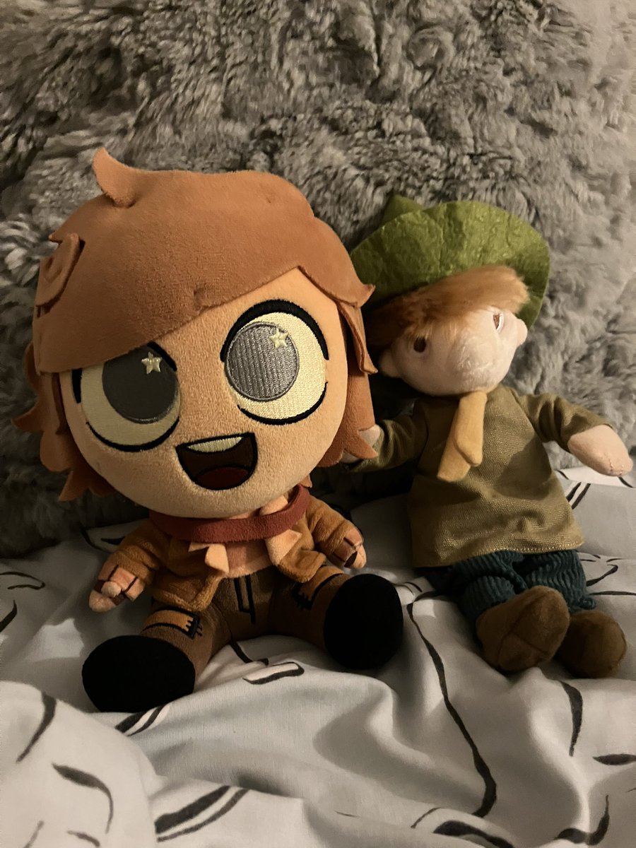 Invader_Link's tweet image. They’re besties :3