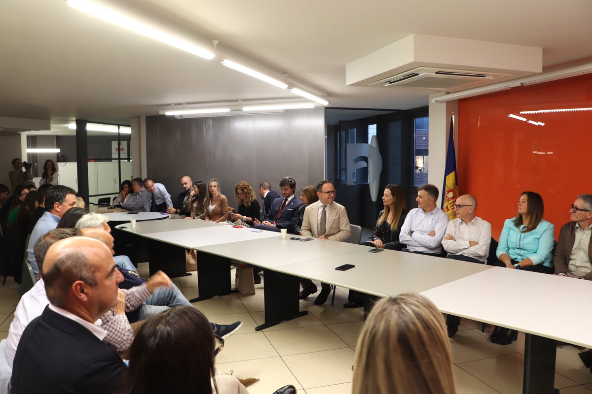 DEMÒCRATES tweet media