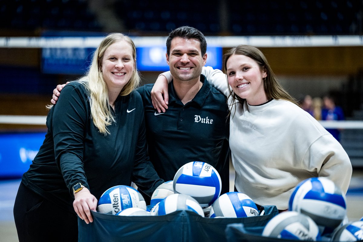 DukeVB's tweet image. Happy National Coaches Day to our four amazing coaches!
Thank you for everything you do 💙