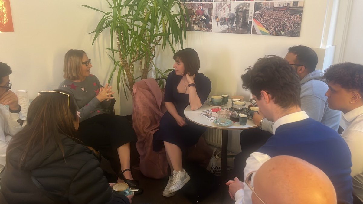 CllrPLilley's tweet image. Education Secretary ⁦@bphillipsonMP⁩ joined us in today for an introduction to the Soho Kids Xmas lights project plus ⁦⁦⁦@CityWestminster⁩ has agreed £167,000 for ⁦@SohoParishScoop⁩ outdoor creative play &amp;amp; garden. ⁦@w9maidavale⁩ ⁦@sohosocietyw1