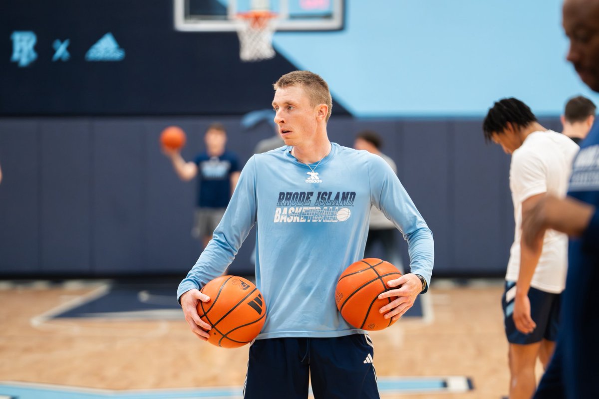Happy #NationalCoachesDay to the squad 🐏

#GoRhody // #ALLIN