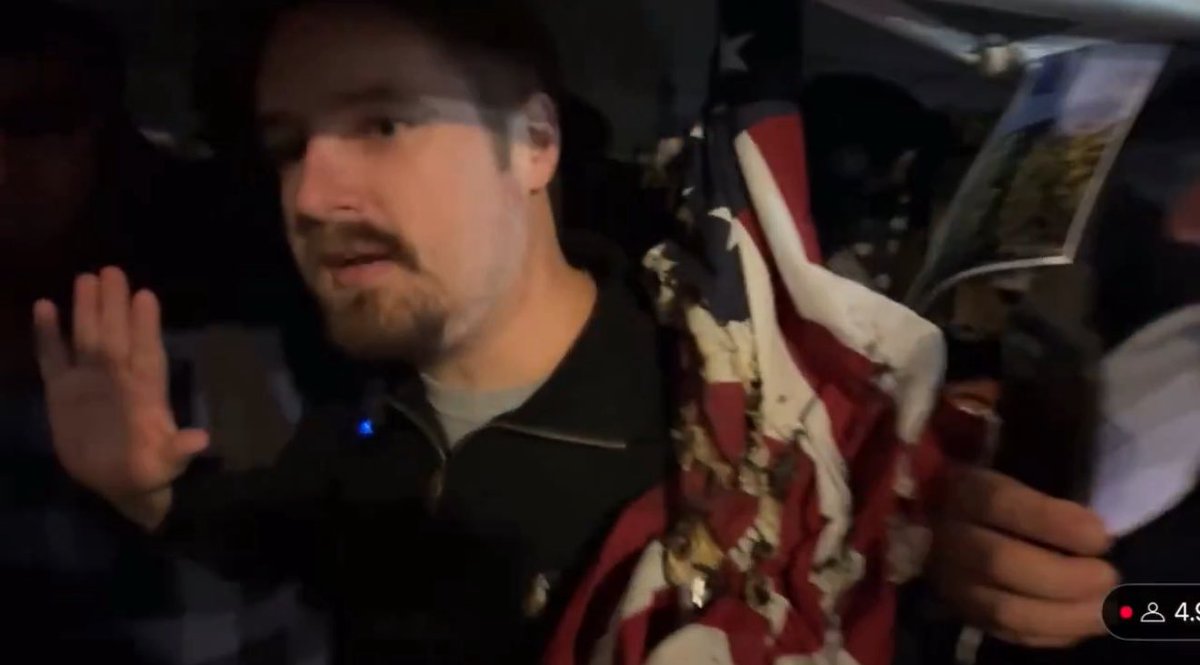 nicksortor's tweet image. If you genuinely believe a conservative walking down a public sidewalk is “agitation” and Antifa has the right to assauIt and batter that person, you’re part of the problem.

American cities should NOT be under the control of a radical left terrorist group

Portland WILL be saved