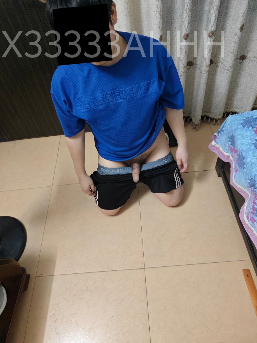 33333Ahhh's tweet photo. 儿子，你如果给你爸下跪都不服气，那老爸不会给你任何面子。#羞辱 #体罚 https://t.co/mOMp2uCZvs