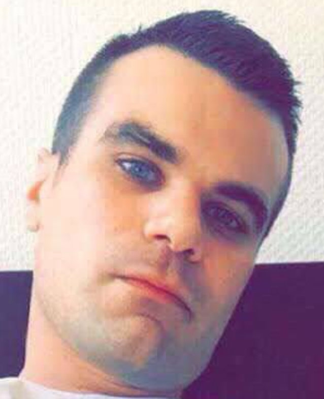 onnawii's tweet image. Je rapelle qu’une dickpic non consentie est une agression sexuelle 
C’est immorale et illégale 
Alors quand ton pseudo c’est ton blaze, faudrai éviter d’être débile en plus d’être une merde humaine @romainnicolin7 💁🏼‍♀️