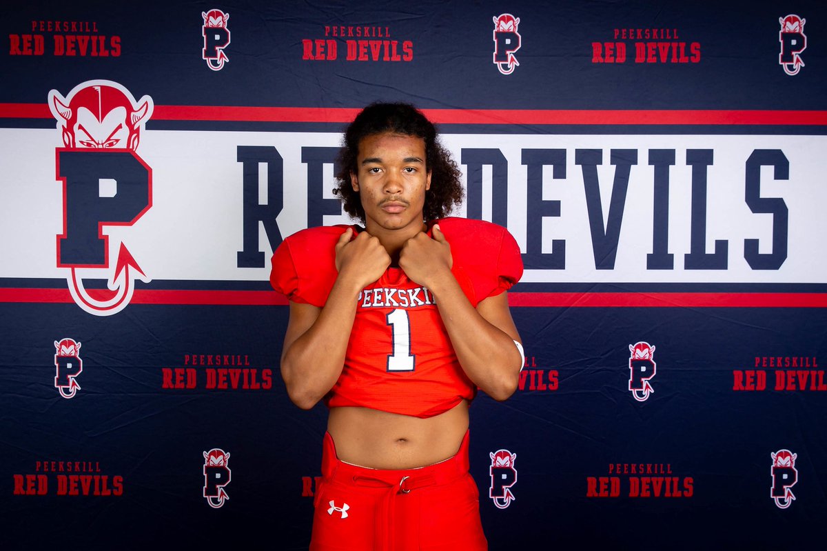 ph_jeffmerchan's tweet image. Peekskill’s Craig Jacobs is again up for Lohud Player of the Week. The junior RB powered a 22-21 win over Tappan Zee with 101 rushing yards, two rushing TDs, and a 99-yard fumble return score. Fans can vote in the poll through Wednesday at 3 p.m.

@AD_Goldberg @PeekskillDevils
