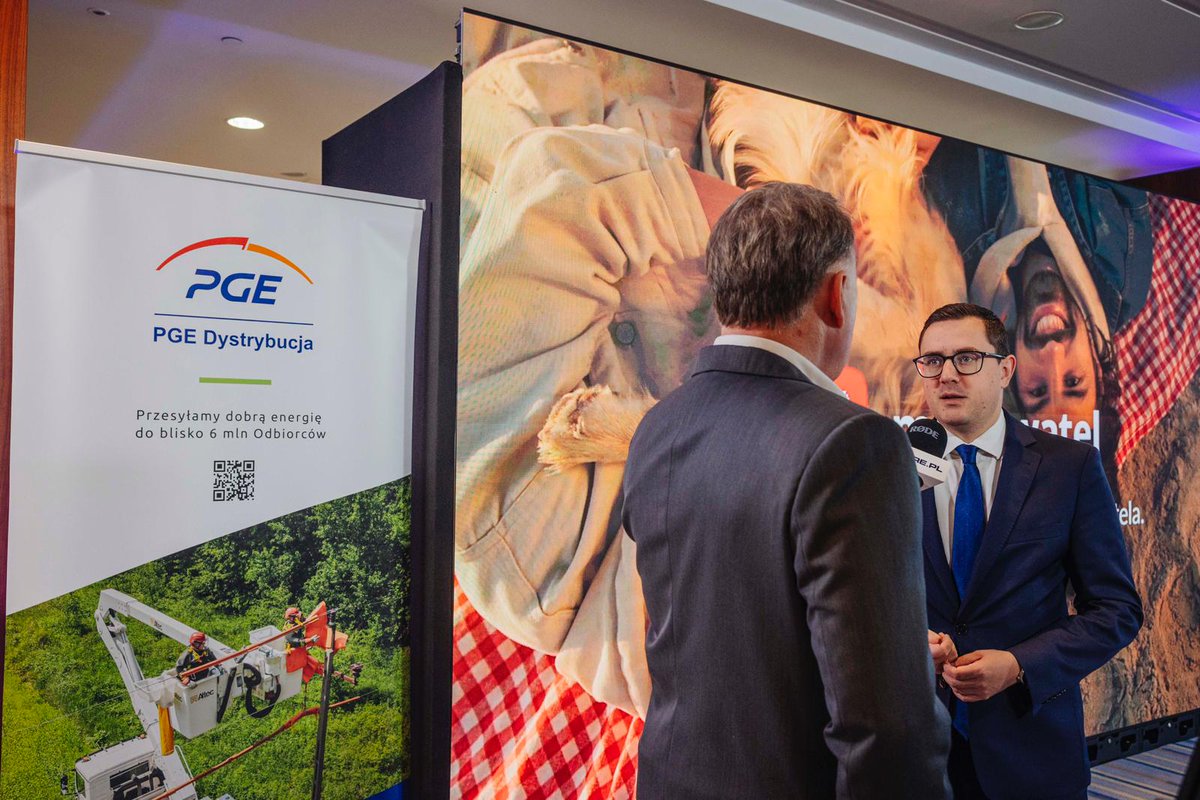 ME_GOV_PL's tweet image. 💬„Kolejną zmianą w pakiecie antyblackoutowym będzie nowelizacja Prawa zamówień publicznych, by to polskie firmy mogły wzmacniać nasz rynek. To gwarancja bezpieczeństwa, niezależności i suwerenności w praktyce.” – Minister Energii @motykamilosz