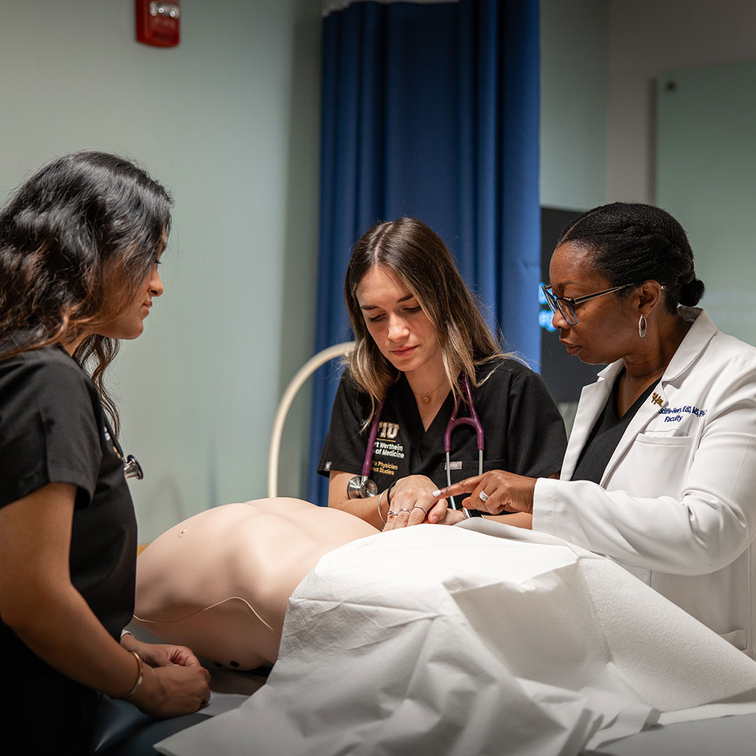 FIUMedicine's tweet image. Happy National PA Week! 🎉 Celebrating the vital contributions and dedication of physician assistants. Our PA program celebrates the annual event with spirit week fun and giveaways for our PA students! 💙

#PAWeek #PhysicianAssistant #FIUMed