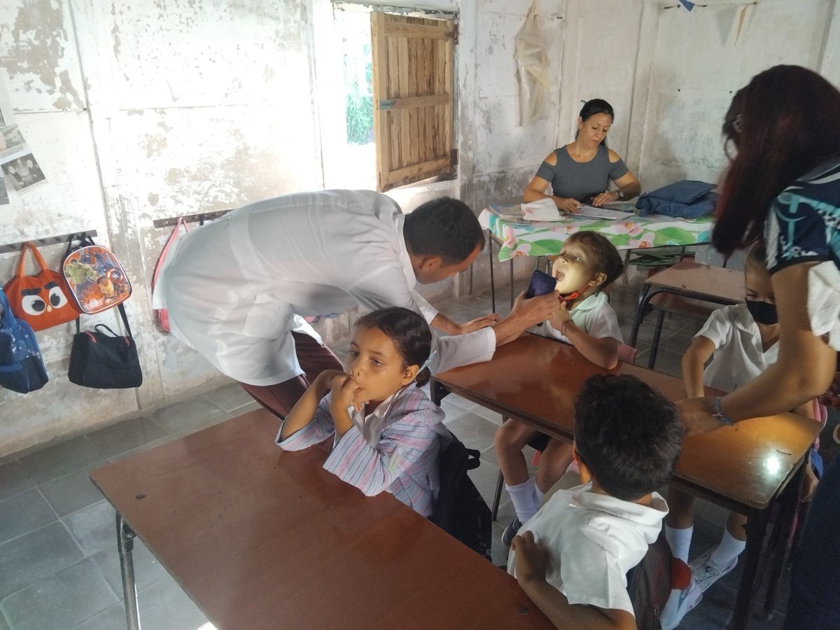 Juankht76's tweet photo. El cumplimiento de políticas educacionales y su evaluación en el Consejo de Dirección del Centro Mixto Manuel Ascunce del municipio #Banes, se brinda especial atención a la situación epidemiológica en el cumplimiento de protocolos de salud. #MINED #EducaciónBanes #PorBanesSiempre https://t.co/2j8blMCfur