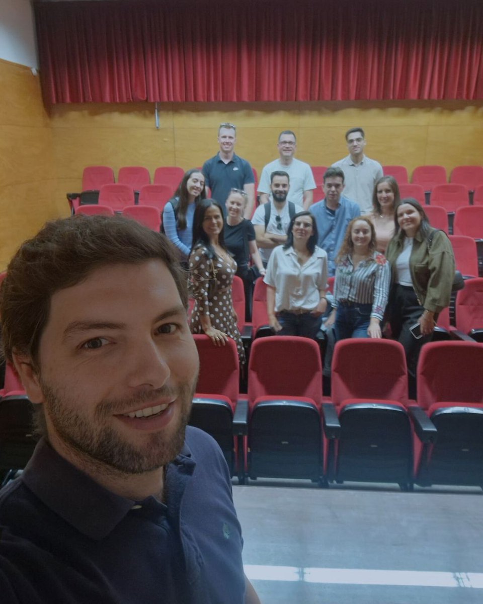 Startup351's tweet image. Startup energy, local vibes, and a room full of ideas ready to grow. 💡 
Our workshop in Viseu, led by Gonçalo Costa, was full of energy, ideas &amp;amp; local community spirit.

Next stop: Startup Weekend Viseu 🚀
Join us: eventbrite.pt/e/techstars-st… 

#Techstars #351Startups #TSViseu