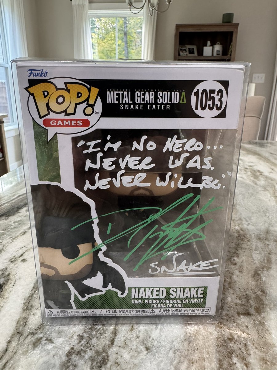 Enter_My_Brain's tweet photo. Newest #FunkoPOP addition to the collection. #MetalGearSolid signed by the voice actor. Dope! #FunkoPops #signed https://t.co/3ohKRJNsAx