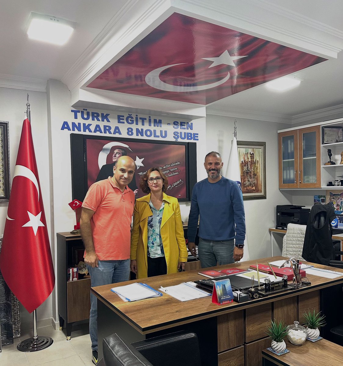 Kıymetli Öğretmenlerimiz Suna Soylu Kısa ve Ufuk Kısa şubemize ziyarete geldi. Kıymetli meslektaşlarımıza nazik ziyaretlerinden dolayı teşekkür ediyoruz.