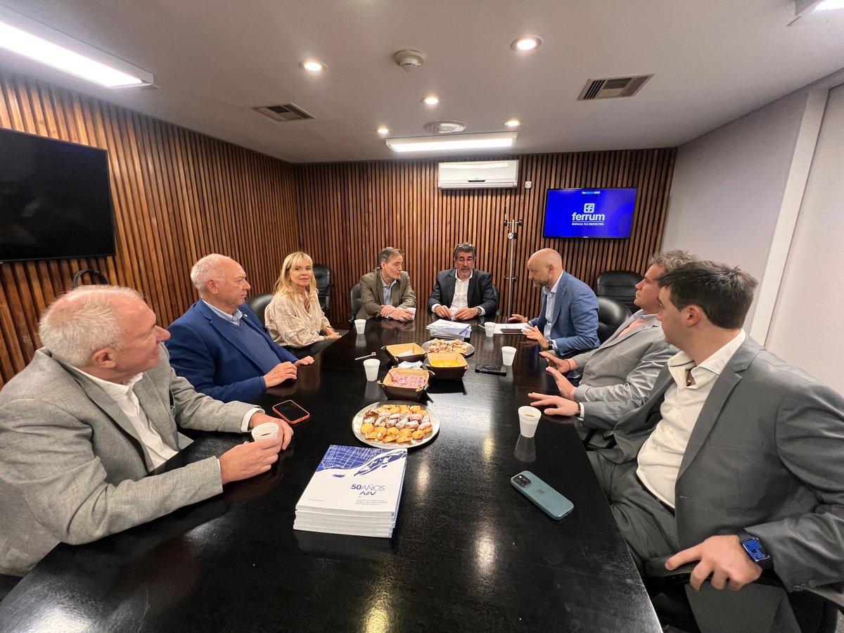 El Director Ejecutivo de la Bolsa de Comercio de Rosario, <a href="/jcervio/">Javier E. Cervio</a>, participó de la apertura de FinHábitat 2025, el workshop del Foro de la Vivienda sobre créditos hipotecarios e hipotecas divisibles, que se desarrolla en el auditorio de la BCR.
En la previa del evento, Cervio