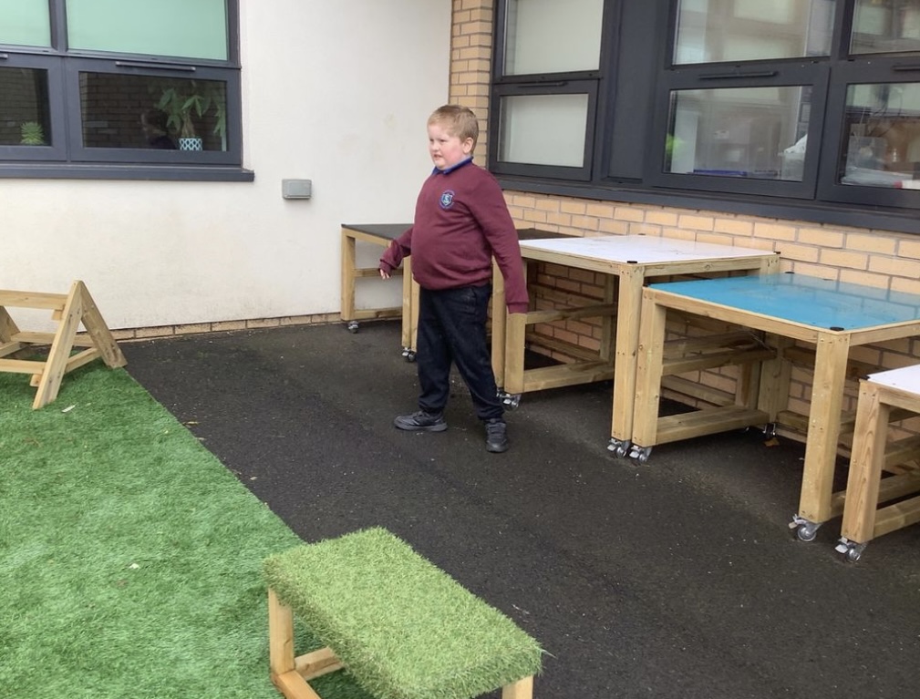 Potterhill exploring our new outdoor learning space! <a href="/sowingseedsuk/">Kerrie Shannon</a> did a super job of creating distinct learning zones with a variety of different textures and materials and ensured that accessibility was at the forefront of the design with ramps, and tables at different heights