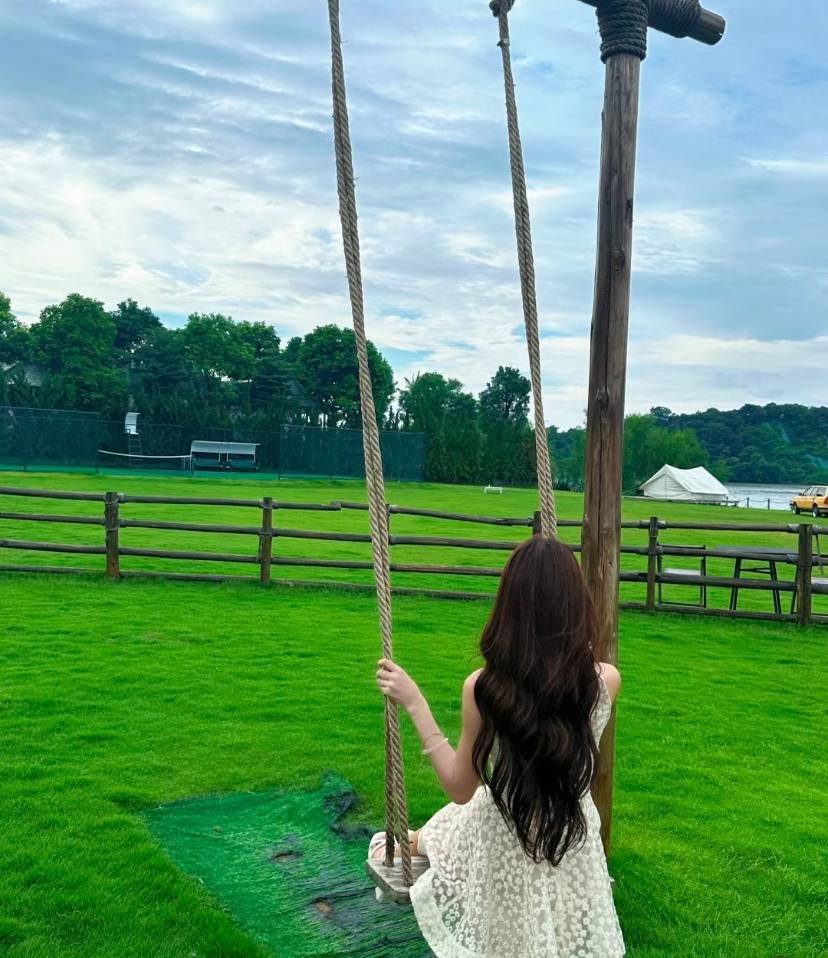 janienicole's tweet image. Swinging into serenity 🌿✨ #PeacefulMoments #NatureVibes