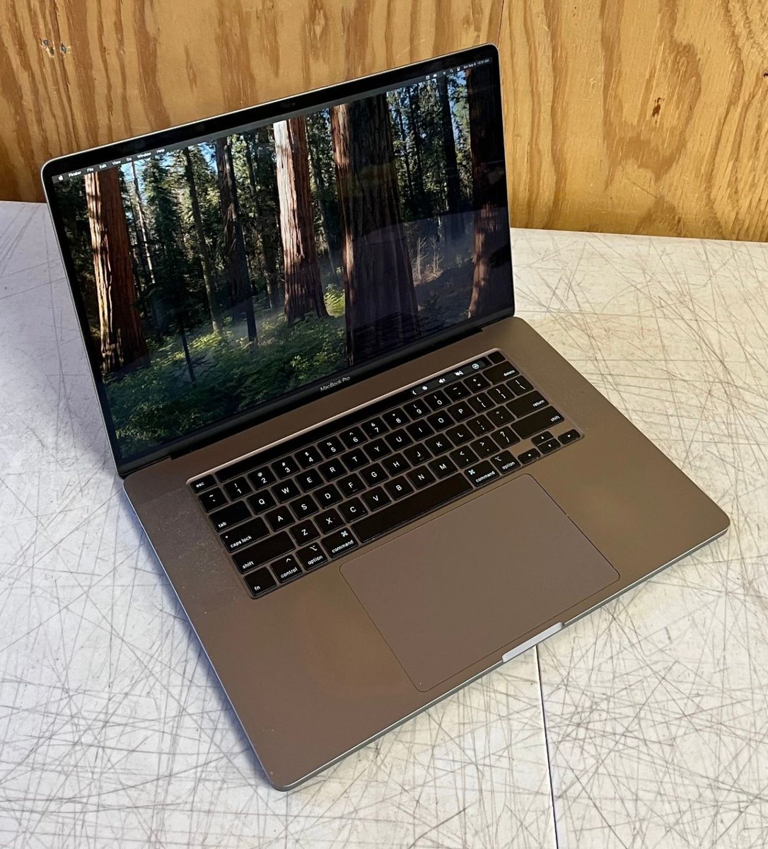 TechChapK3's tweet image. MacBook Pro 2019
16-Inch Screen Display
Intel Core i7
16gb RAM 
512gb SSD Storage 
4gb AMD Radeon Pro 5300M Graohics Card

Available @Ksh.66,500

#MacBook #MacBookPro #MacBookPro2019 #MacBookKenya #Apple #AppleKenya #AppleDevices #tech #techlife #techlifestyle