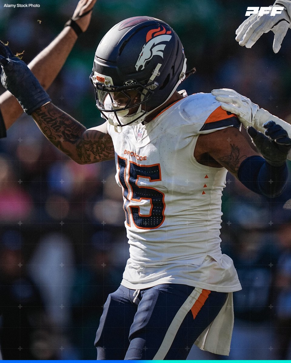Nik Bonitto vs the Eagles:

💥 2.5 sacks
💥 5 pressures
💥 21.7% pressure rate