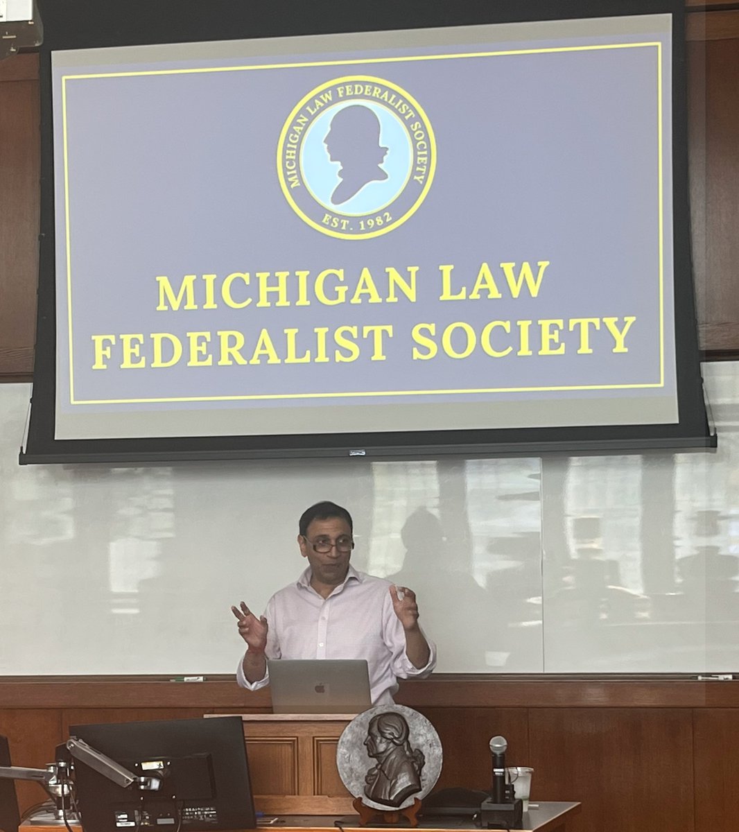 Thanks again to Professors David Snyder and Vik Khanna for commenting on the legal death of the "make or buy" decision! Awesome turnout from Michigan Law's Federalist Society and Law and Economics Society!