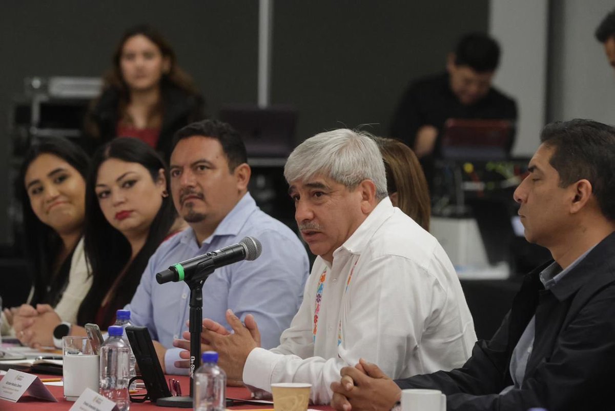 A_MontielR's tweet photo. Hoy firmamos el Convenio General de Colaboración de Programas para el Bienestar, junto a @carlosgtorres_, Coordinador General, así como secretarios, coordinadores y delegados de todo el país.
Unidos por un mismo propósito: garantizar el #Bienestar, con justicia social y amor al pueblo de México. 

#HumanismoMexicano
#PrimeroLosPobres