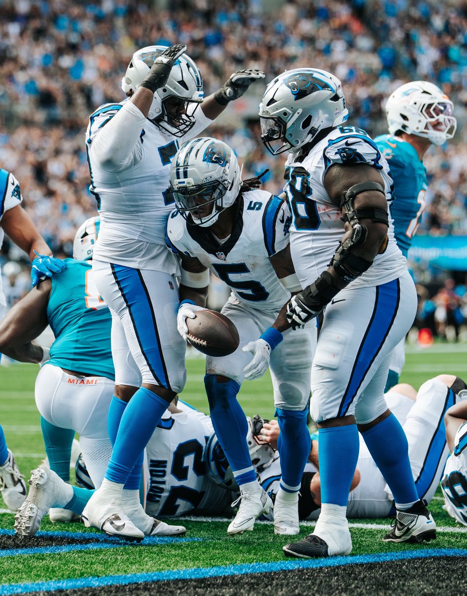 Damien Lewis tweet media