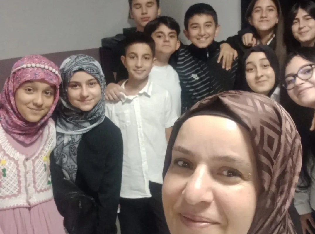 Okulumuzda Mevlid-i Nebi programı düzenlendi. Konuşmalar yapıldı, şiirler okundu, ilahiler söylendi. Emeği geçen öğretmen ve öğrencilerimize teşekkür ediyoruz.