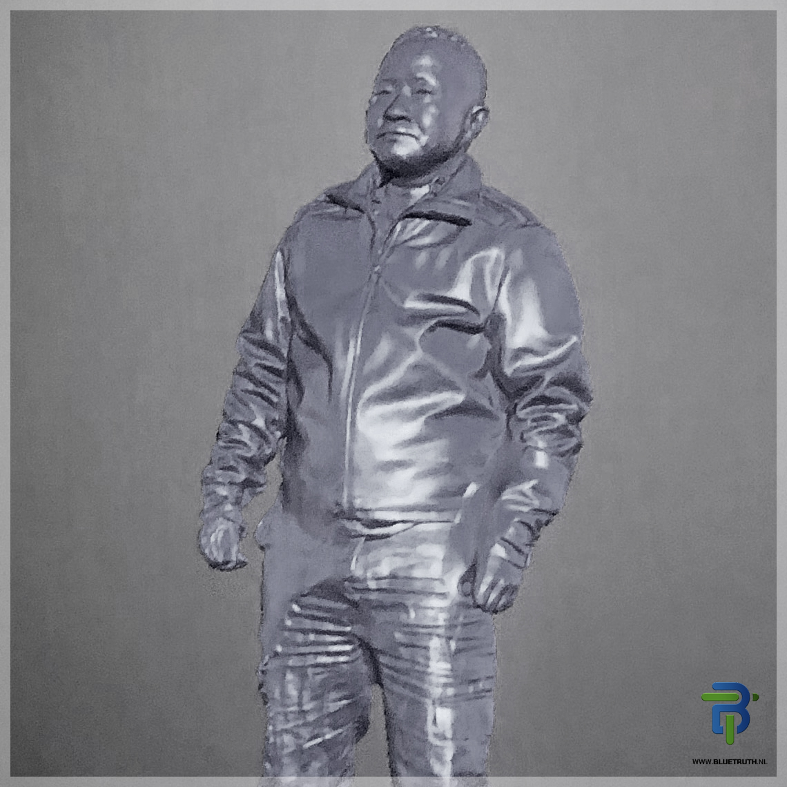 BlueTruthNL's tweet image. Het is de tijd van AI, ChatGPT, etc. Ook wij ontkomen er niet aan, al proberen we het gebruik te beperken. Een oud-collega maakte een 3D scan voor een politiebeeldje. We zijn diep onder de indruk hoe realistisch het resultaat eruit ziet. Dat belooft wat.

bluetruth.nl/actueel/3d/
