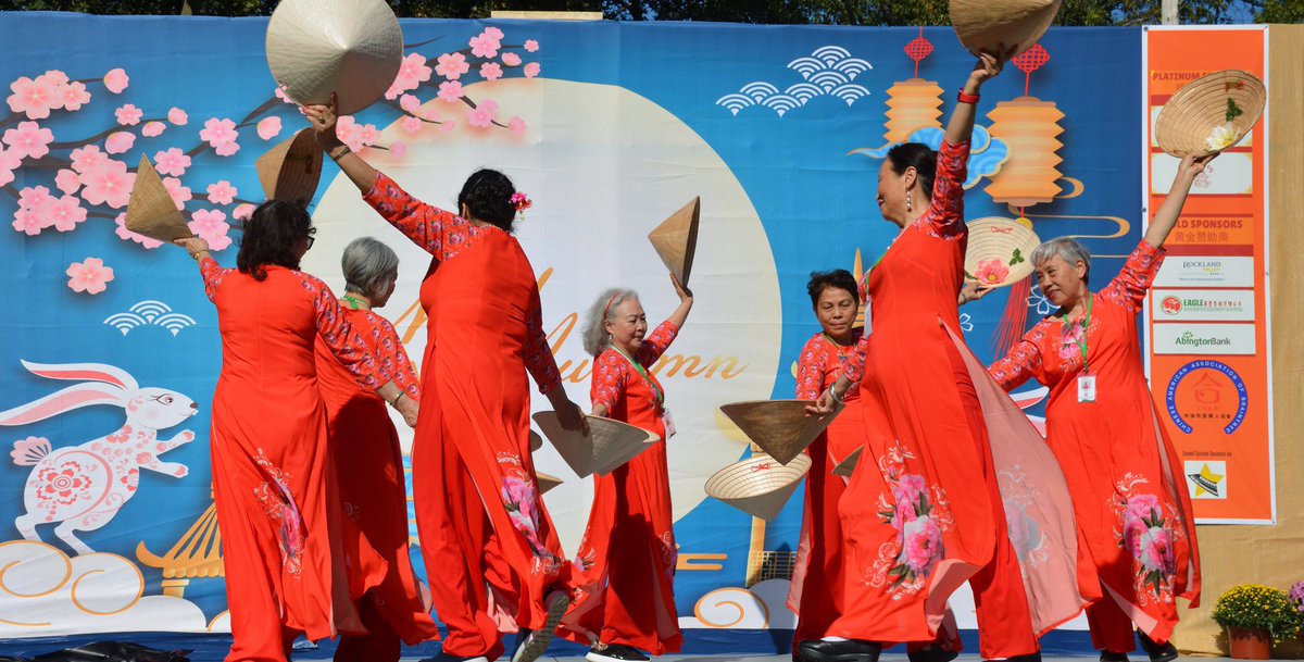 Happy Harvest Moon! 🌕🥮🎉

Wishing everyone a joyful celebration under the full moon. May this season of harvest and reunion bring warmth, happiness, and togetherness to you and your loved ones. 愿你阖家团圆，幸福美满!

Thank you to the BHS ASA, CAAB team members, and attendees.