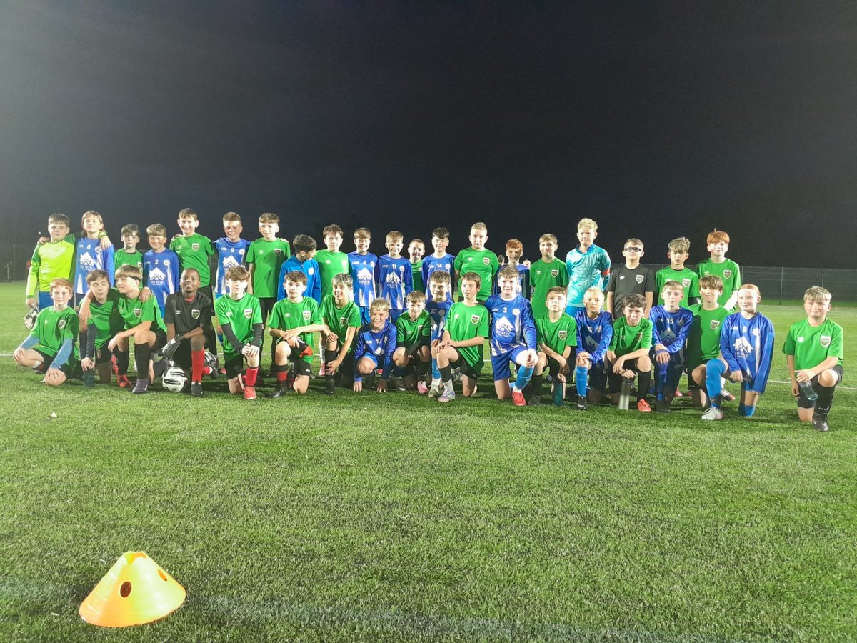 Great evening out today for our 2014 pre academy who welcomed Moyne Villa to Umbro Park for a friendly. Thanks for a great game and enjoyable evening 🟢🔴