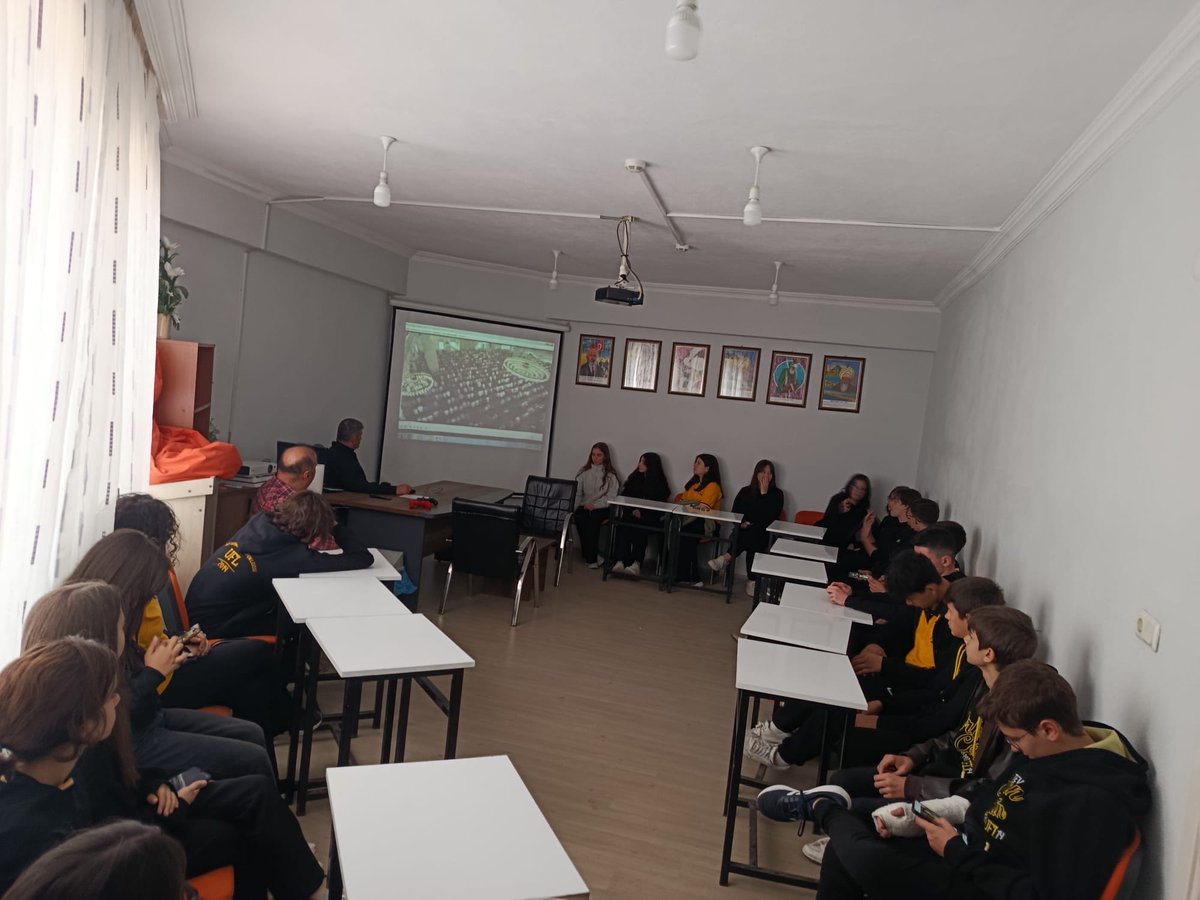 2025 - 2026 Eğitim öğretim yılı ÇEDES Programı kapsamında 1 - 7 Ekim camiler haftasını Tev Orhan Çetin Fen Lisesi 9.sınıf öğrencileri ile okulumuza en yakın II. Murat camiini ziyaret ederek gerçekleştirdik. 🕌 <a href="/tcmeb/">Millî Eğitim Bakanlığı</a> <a href="/mktrky/">Muammer Köken</a> <a href="/uzunkoprumem1/">uzunkoprumem</a>