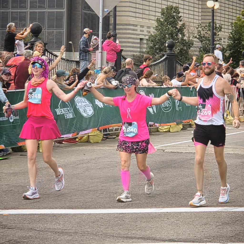 🏃‍♀️✨ Twin Cities Marathon 2025 ✨🏃‍♀️
Unforgettable day running with my mother-in-law Traci and sister-in-law Katie! 💕
Katie crushed her first marathon, and Traci celebrated 15 years breast-cancer-free. 💪🎗️