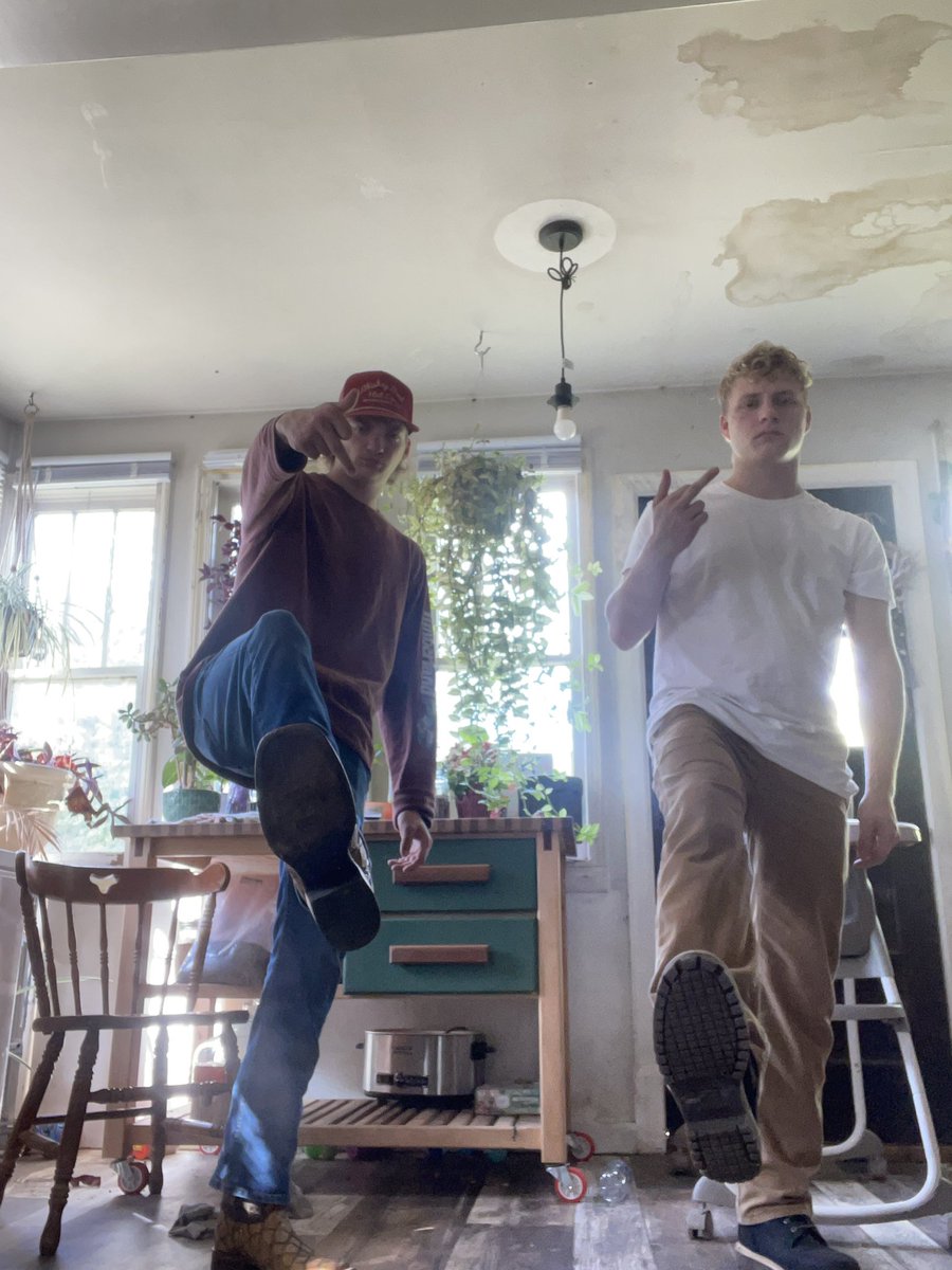 AlphaKingNike tweet media