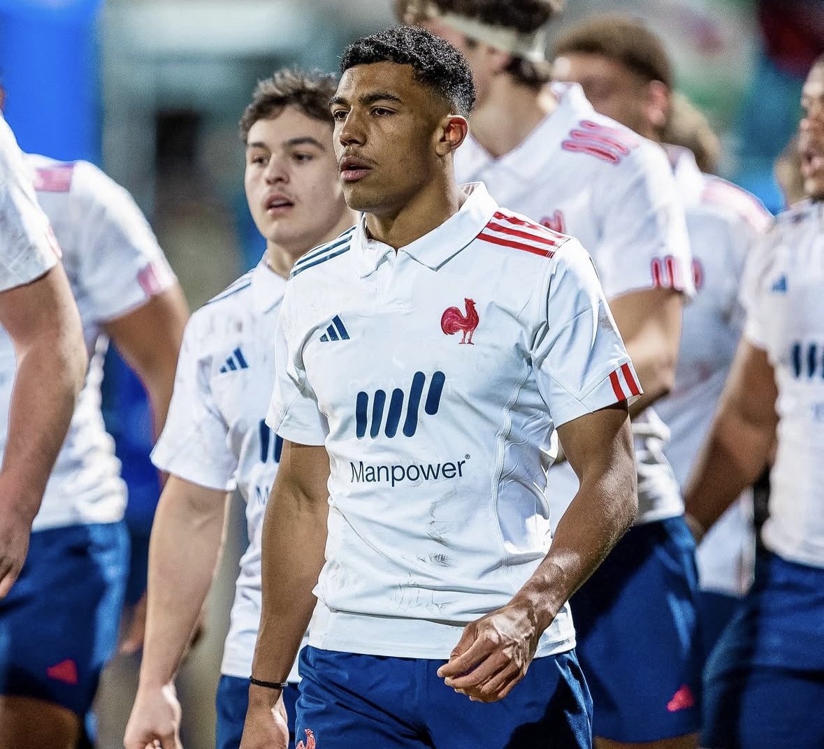 21h37, l’heure d’une nouvelle propagande ⌛️👀

Après tant de propagandes réussies, il est temps pour celle qui ne peut plus attendre
MATHIS IBO 🇫🇷
Notre capitaine des espoirs trépigne d’impatience.
Laloi enchaîne les matchs moyens, Ibo a ce truc en plus qu’on ne peut expliquer 🚂