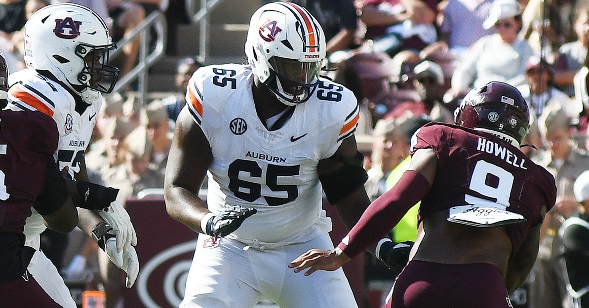 NathanKing247's tweet photo. After five false starts over the past two games, Auburn diagnosed a hearing issue with left tackle Xavier Chaplin during the bye week. 

"We should have handled the cadence stuff differently for him." https://t.co/HjSi2CmkIz https://t.co/Pb108DEdJe