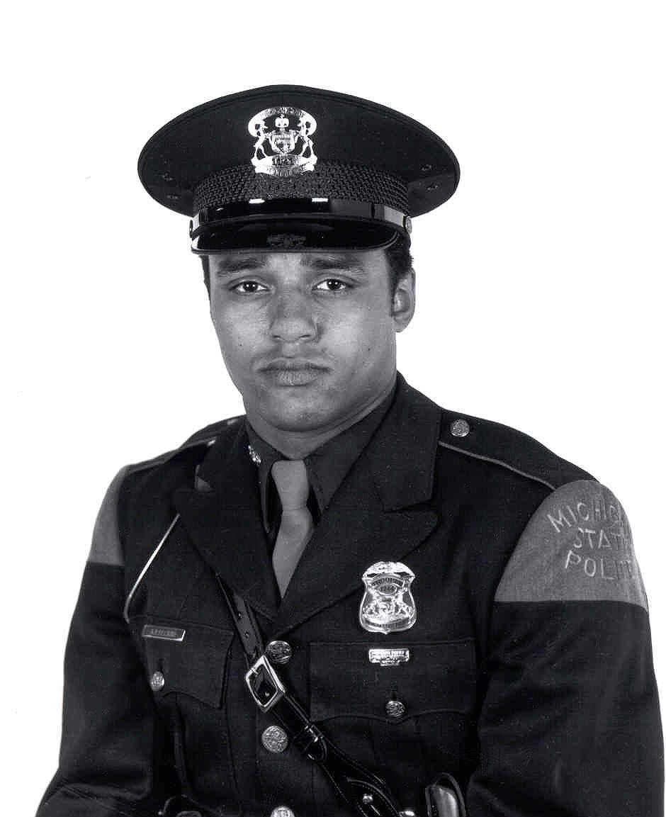 MSPFirstDist's tweet image. 🇺🇸We Will Never Forget. In memory of our fallen trooper who made the ultimate sacrifice on this day in 1978:

Tpr. Norman R. Killough was accidentally shot and killed in Flint, Michigan, while serving as an undercover officer during a stolen property “sting” investigation.…