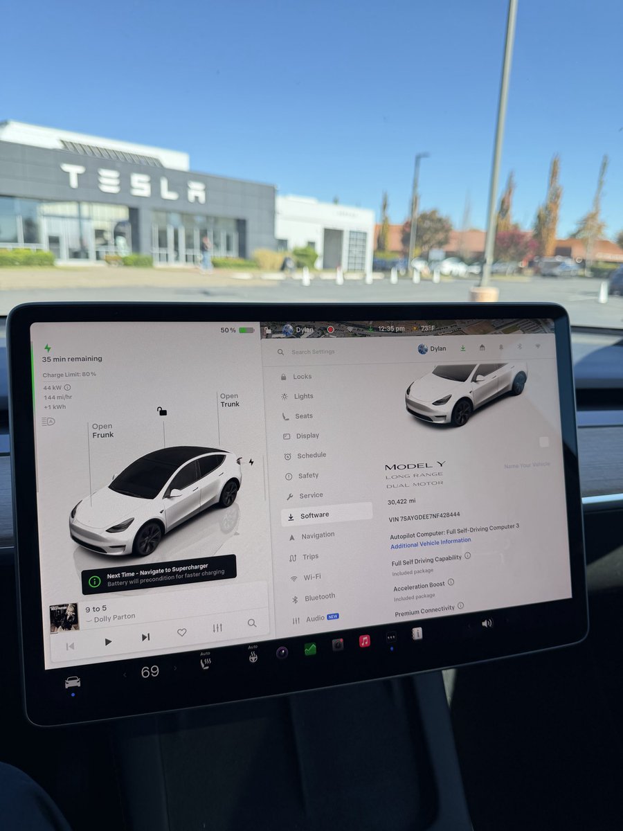 TeslaDylan's tweet image. Tesla let us bring in our Model Y a day early for it’s battery replacement

The loaner is almost the same car and has the AMD chip but no hardware 4 :( I was hoping to get to test hardware 4