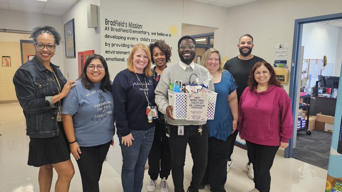 martinezs1_'s tweet image. Celebrating our amazing Instructional Coach today! 🌟
Thank you for your constant support, guidance, and leadership — we’re so grateful for all you do Mr.Darrisaw! 

#BuiltDifferent