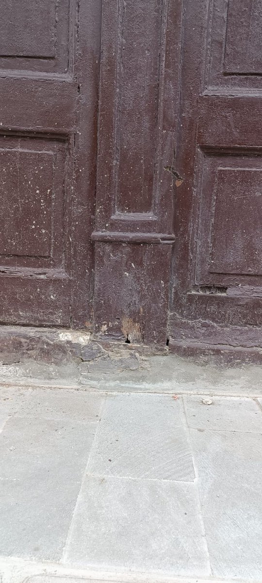 No se necesita ser arquitecto o experto.  ¿Quién supervisa los trabajos en el Jr Constitución en el centro histórico del Callao?  ¿No basta  con La Plaza Matriz, el Muelle Dársena o Touvat?  
<a href="/MinCulturaPe/">Ministerio de Cultura del Perú</a>  <a href="/pedrospadaro/">Pedro Spadaro</a>  <a href="/municallao/">Municipalidad del Callao</a> 
Artículo completo: callaocentrohistorico.com/2025/10/el-dan…