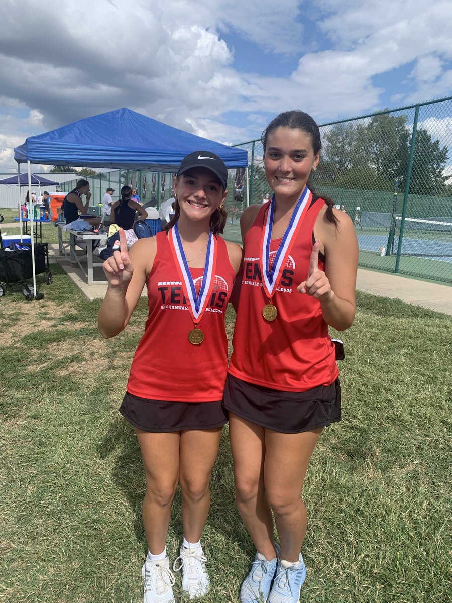 david fox tweet media