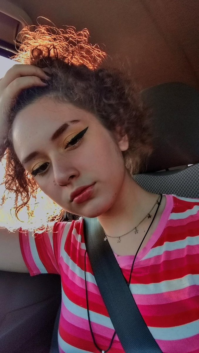dykenb_ale's tweet image. antes da fase esquisita // na fase esquisita