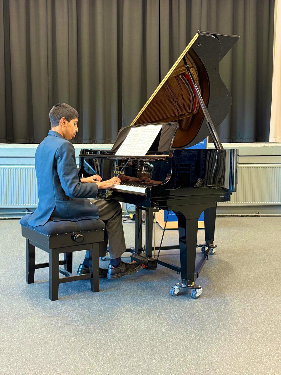 BOLHS Perf Arts Dept tweet media