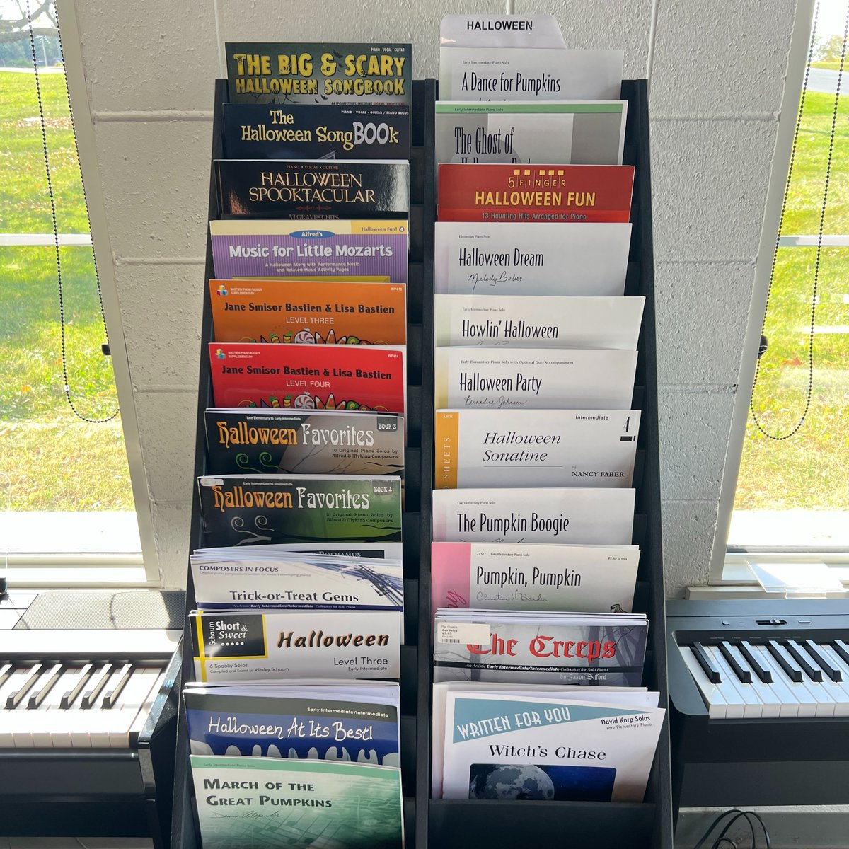 Hey, piano players! Come on in and browse our selection of fun Autumn and Halloween music this season! It’s the perfect time to try out some new pieces and get into the festive spirit. 🎃🎹🎵🎶
#spookyszn #spookyseason #Halloween
#halloweenfun #autumn #fallvibes #MusicForLife