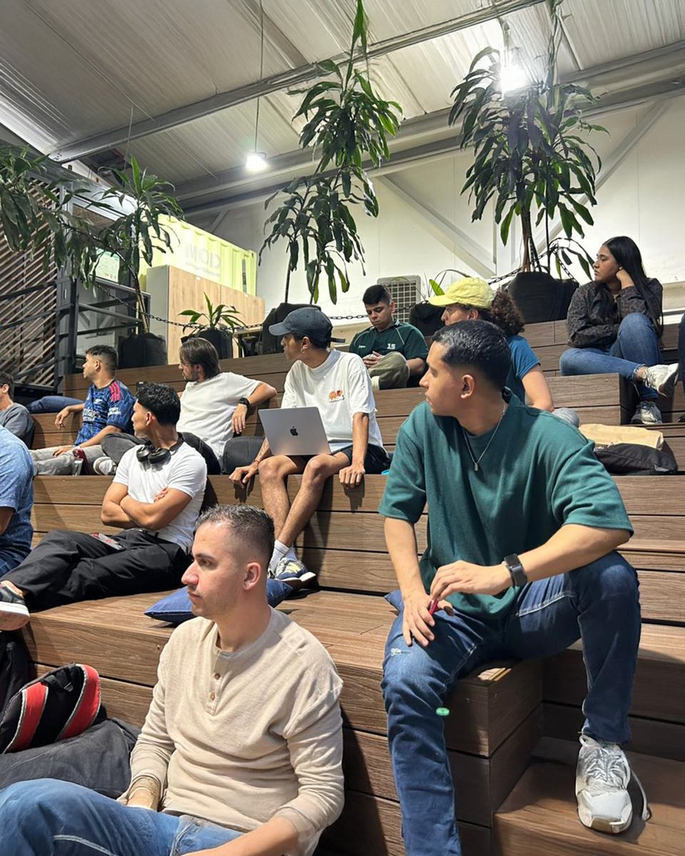 Fri3ndsAgency's tweet image. 🎤A quick look at @webflowconf Recap in Medellín!

@TheMarceRusso, had the pleasure of joining the @WebflowColombia community to share takeaways from #WebflowConf 2025

💜Big thanks to @carlsepulve and the entire @webflow Colombia team for the invite and warm welcome.