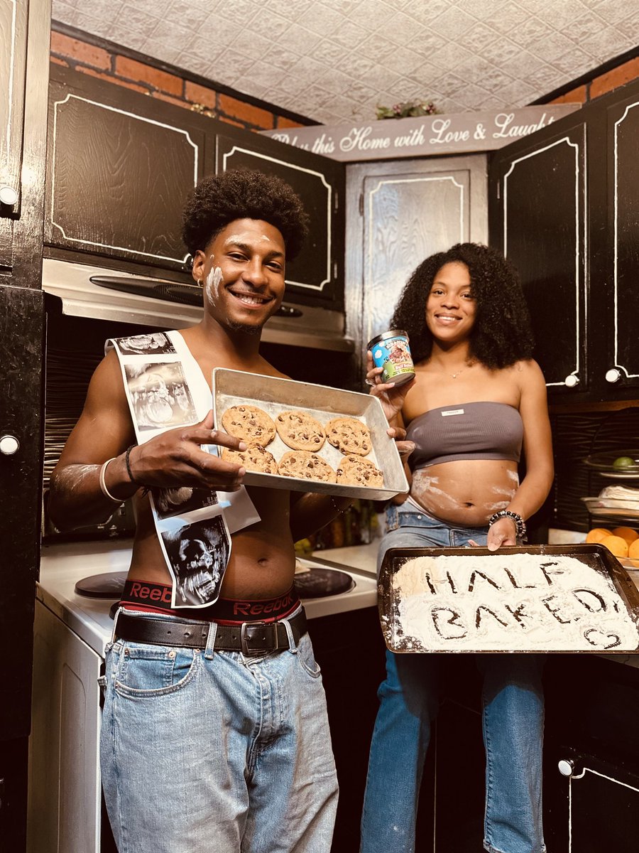 FleezusB's tweet photo. I'm really having a baby at times it feels unreal but it's such a blessing!! I can't wait to meet you Son💙🤞🏾 https://t.co/s9rWRUY9SD