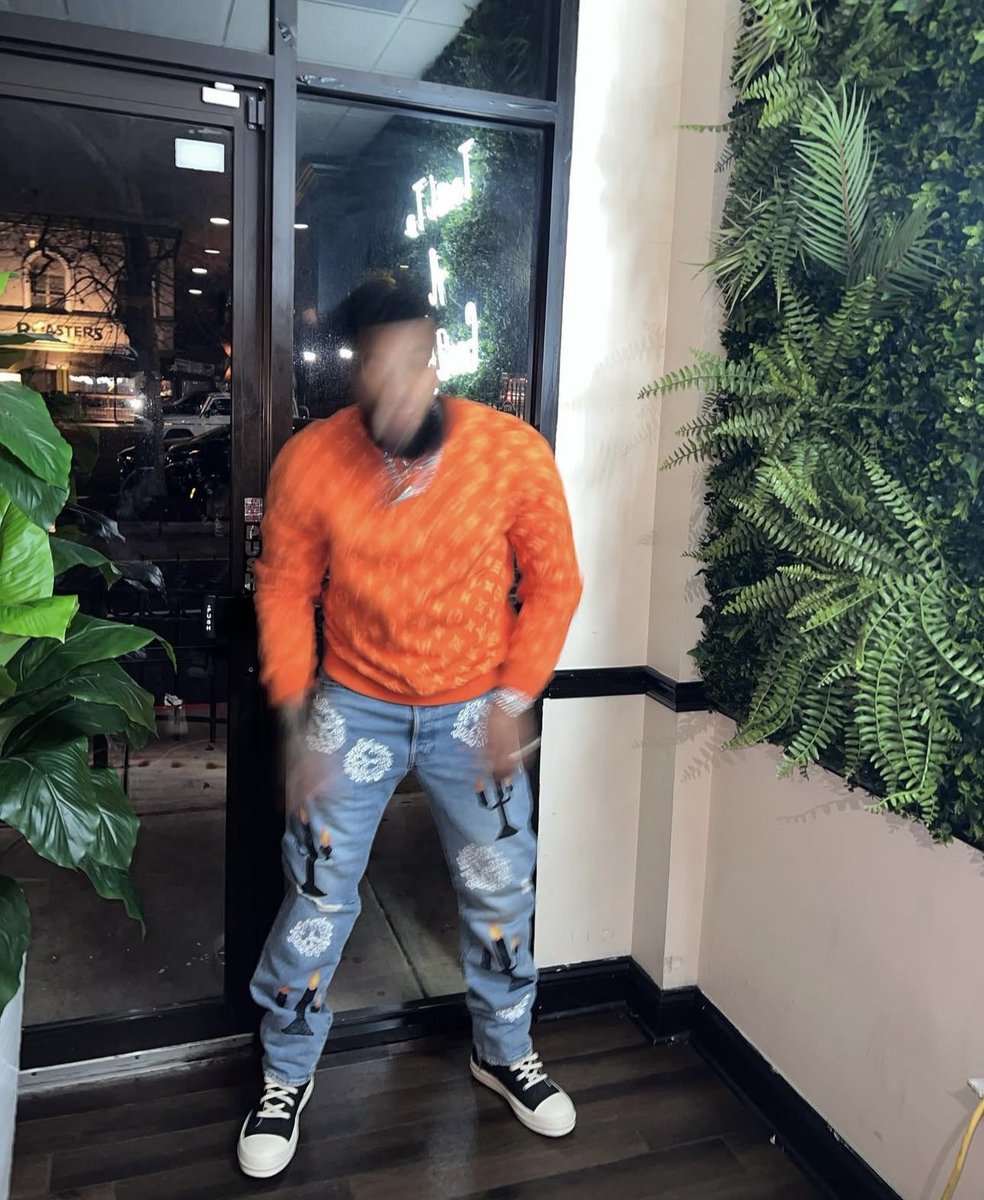 dexterousgent's tweet photo. 🤳🏽 https://t.co/BRdwrQQEsV